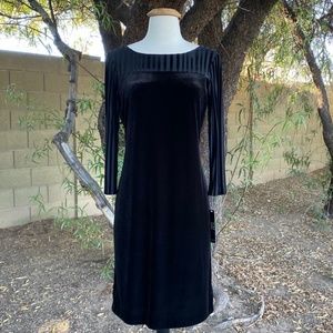 Alex Marie Velvet Black Cocktail Dress Size 6 NWT